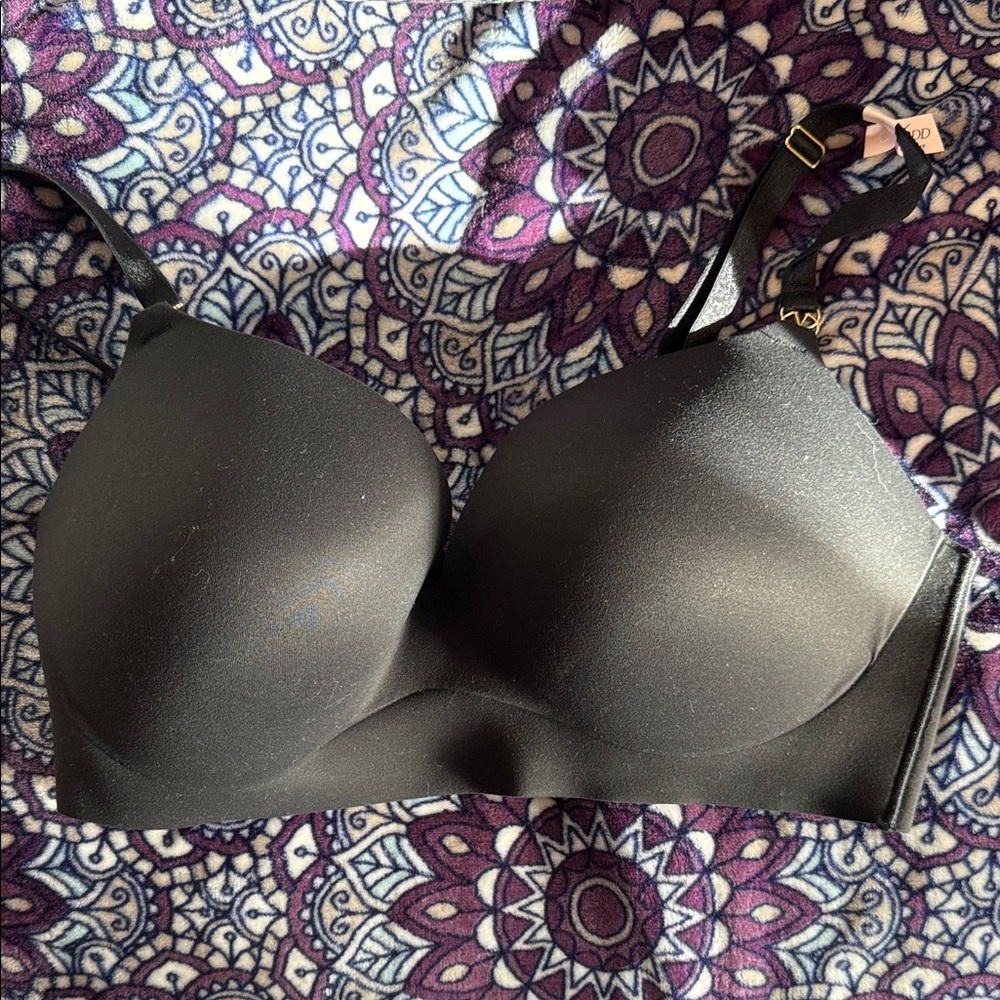 Victoria's Secret Black Love Cloud Plunge Bra 36DD